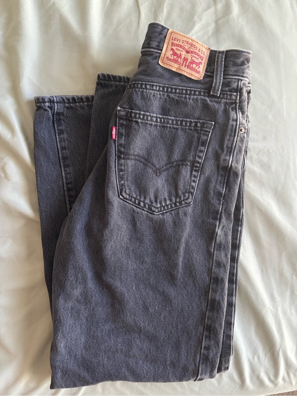Levi's Women's Charcoal High-Rise Straight Jeans